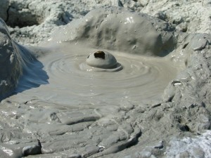 Gas gorgoglianti in vulcani di fango Maccalube Aragona sicilia